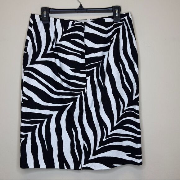 Talbots Black & White Zebra Print Pencil Skirt - Size 8 - Picture 3 of 7